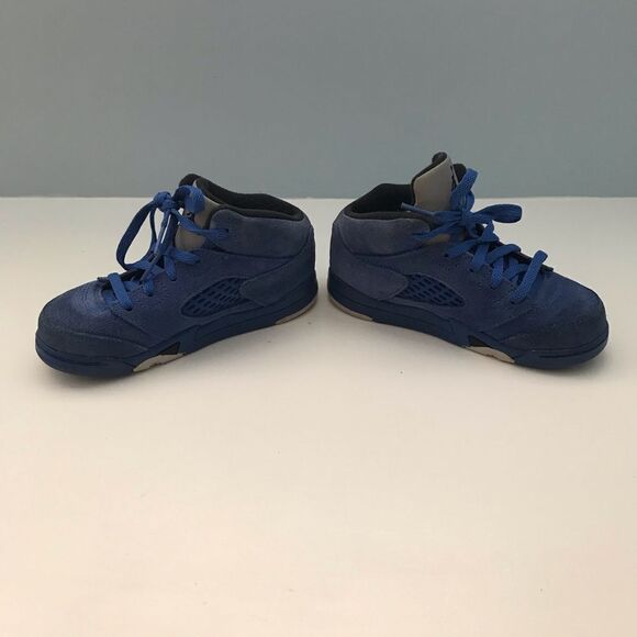 Kids Jordan 5 shoes - Picture 2 of 7